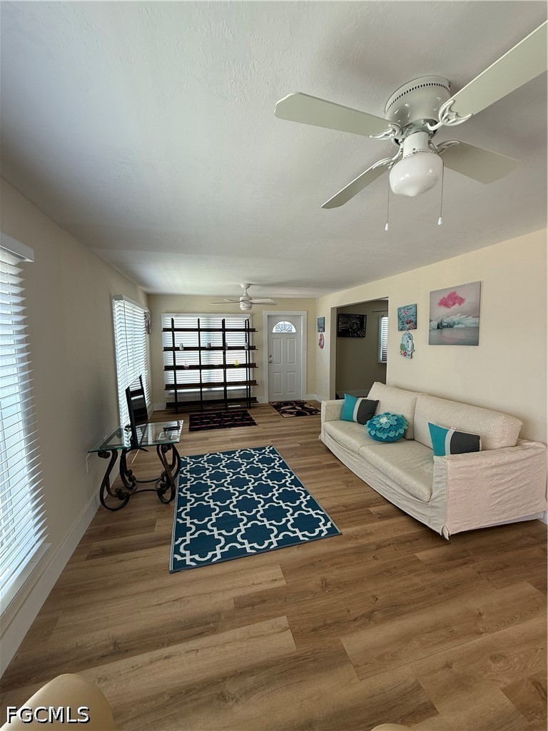 2 Bed ManufacturedHome for Sale in Naples, photo 4
