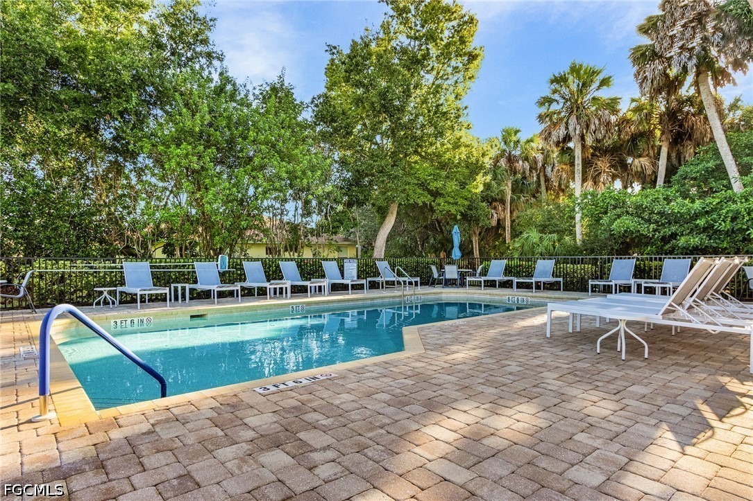 2 Bed SingleFamilyResidence for Sale in Estero, photo 4