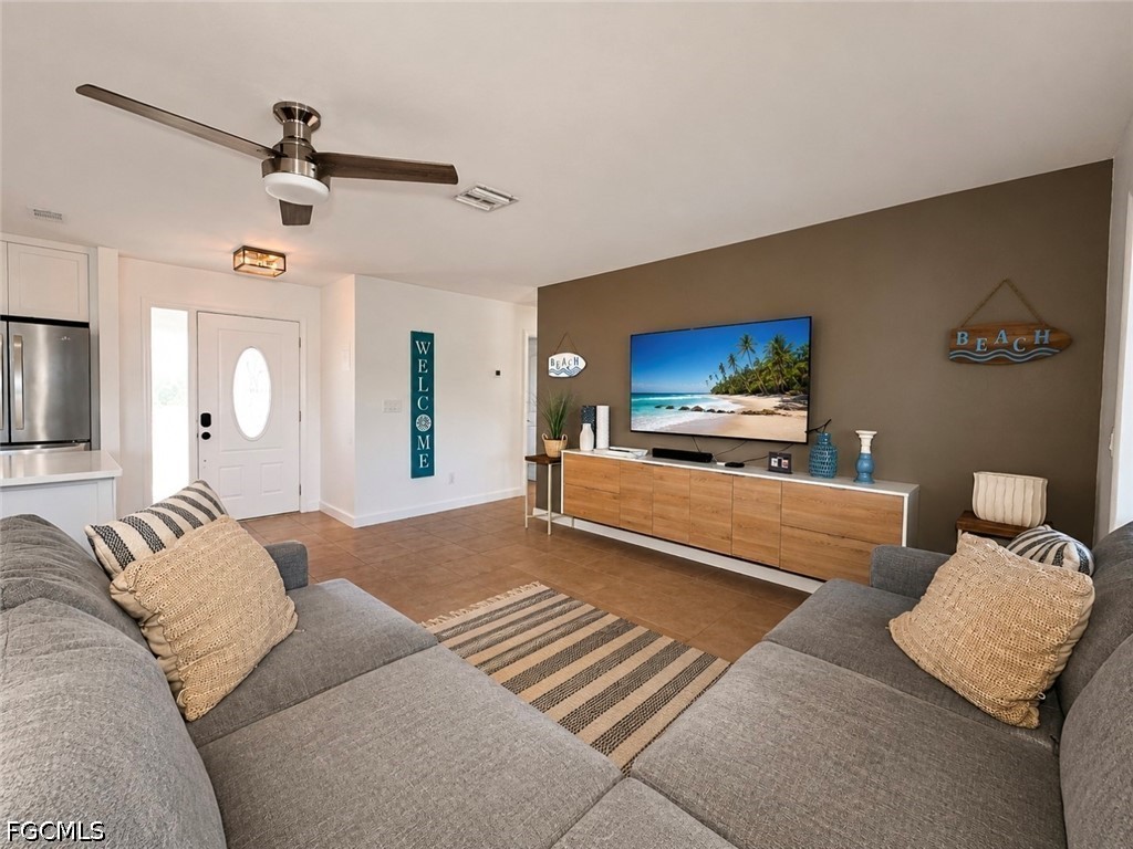 4 Bed Pool Home for Sale in Cape Coral, photo 4