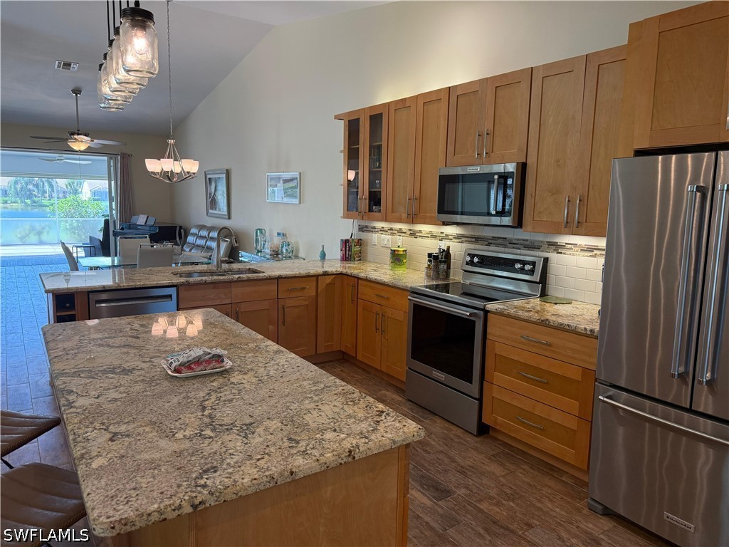 3 Bed Waterfront Home for Sale in Naples, photo 4