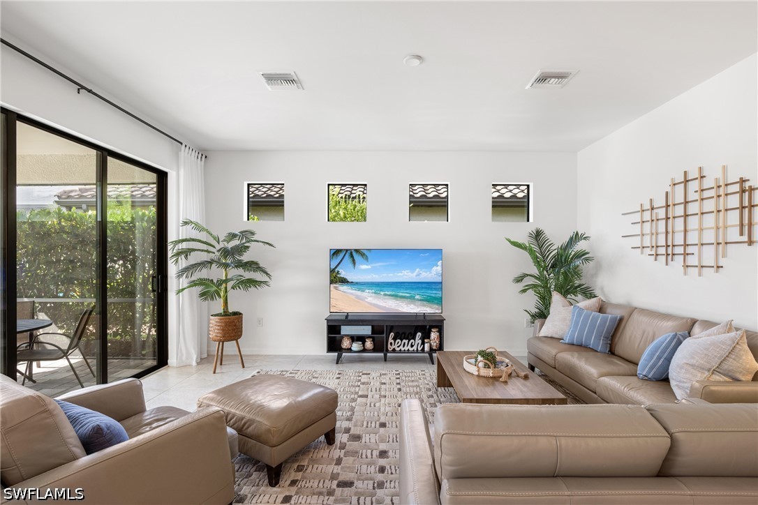 3 Bed Pool Home for Sale in Estero, photo 4