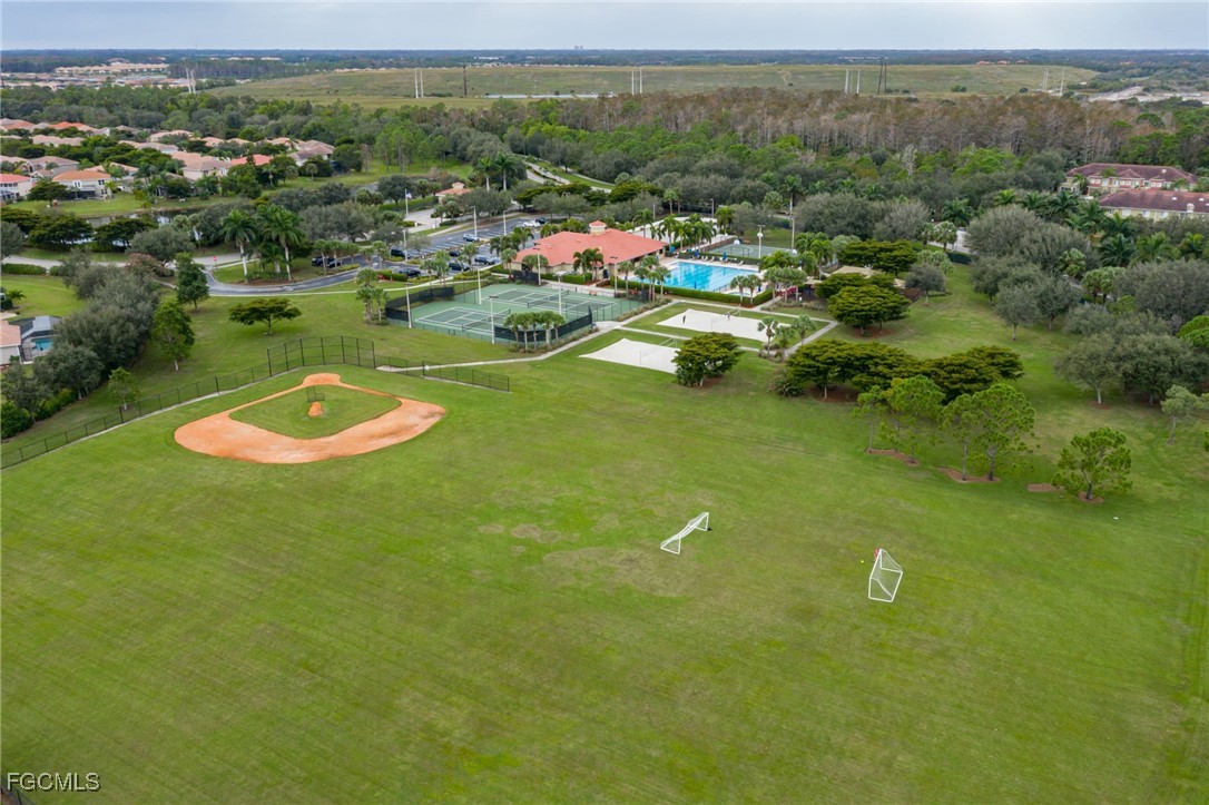 6 Bed Pool Home for Sale in Stoneybrook, photo 31