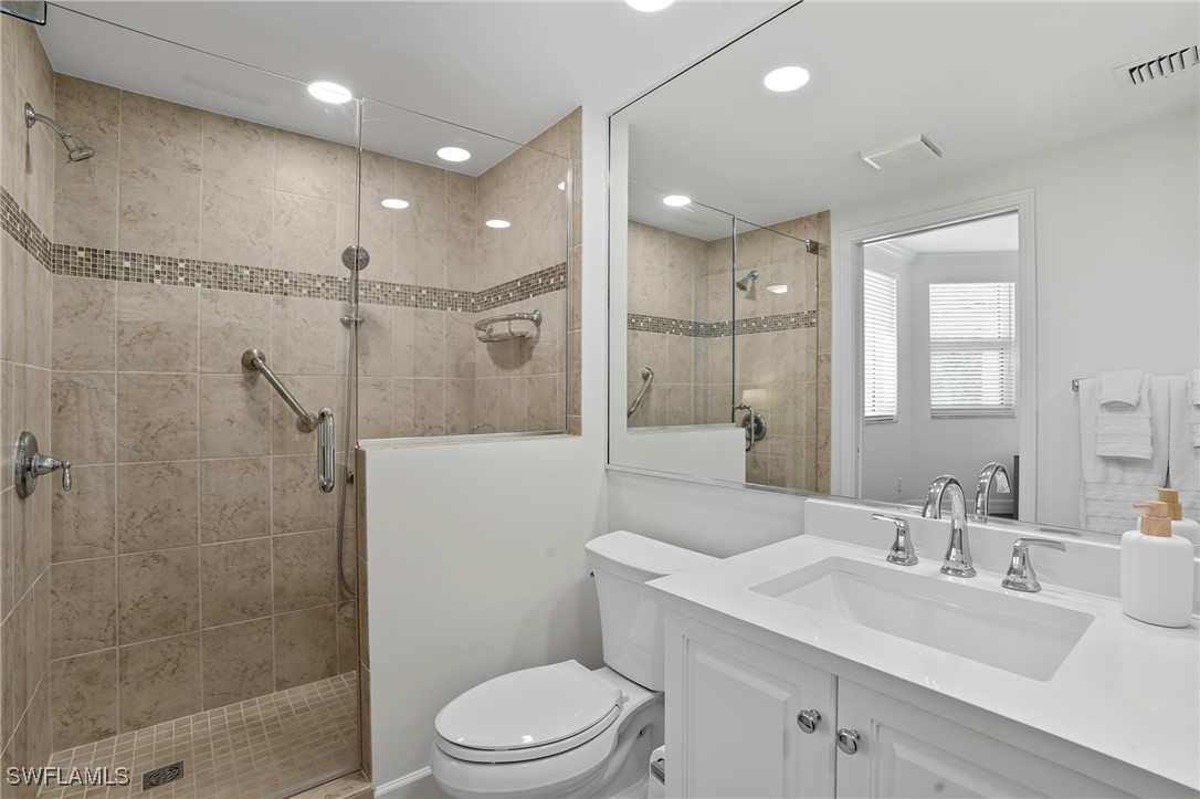 3 Bed Waterfront Home for Sale in Naples, photo 31