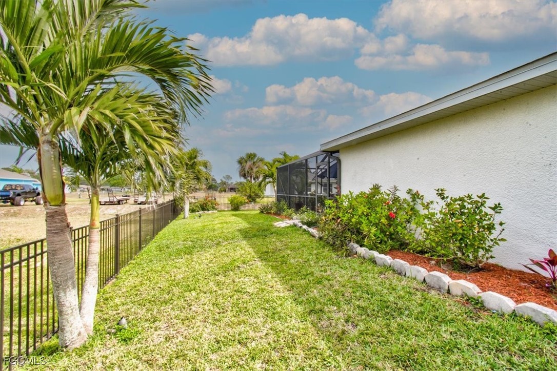 3 Bed SingleFamilyResidence for Sale in Cape Coral, photo 31