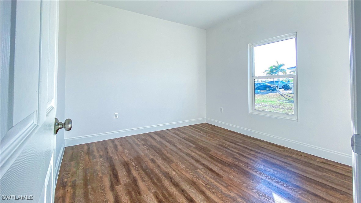 3 Bed SingleFamilyResidence for Sale in Cape Coral, photo 31