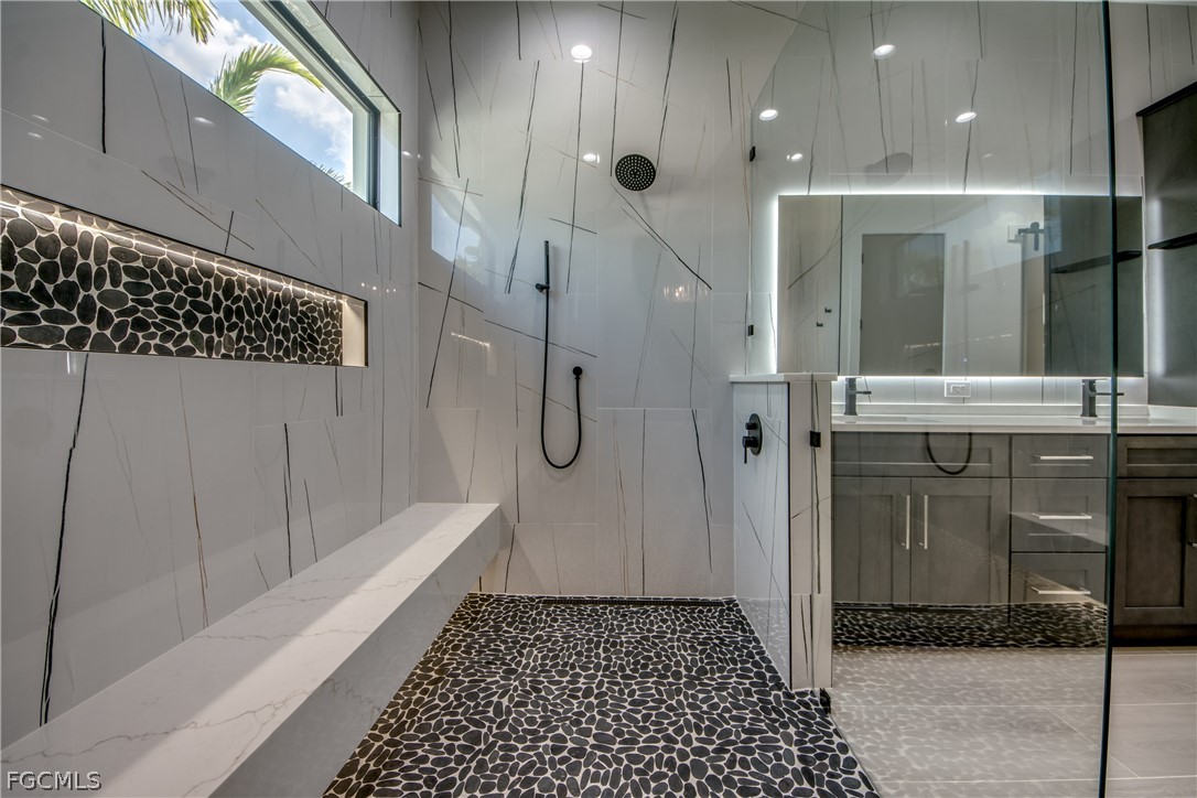 3 Bed Pool Home for Sale in Cape Coral, photo 31