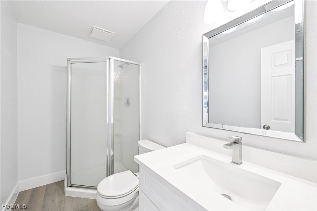 5 Bed SingleFamilyResidence for Sale in Cape Coral, photo 31