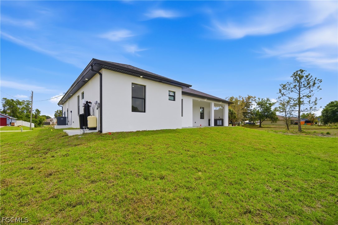 3 Bed SingleFamilyResidence for Sale in Lehigh Acres, photo 31