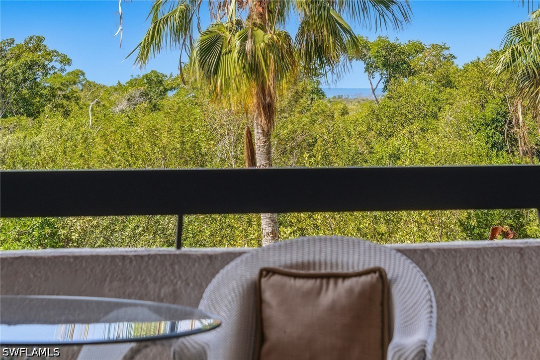3 Bed Condominium for Sale in Grosvenor, photo 31