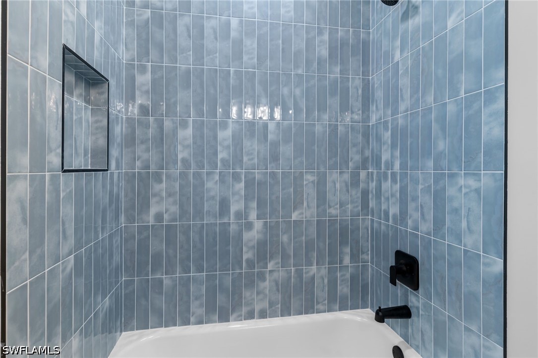 4 Bed SingleFamilyResidence for Sale in Naples, photo 31