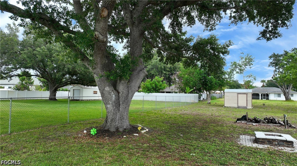 4 Bed SingleFamilyResidence for Sale in Lehigh Acres, photo 31
