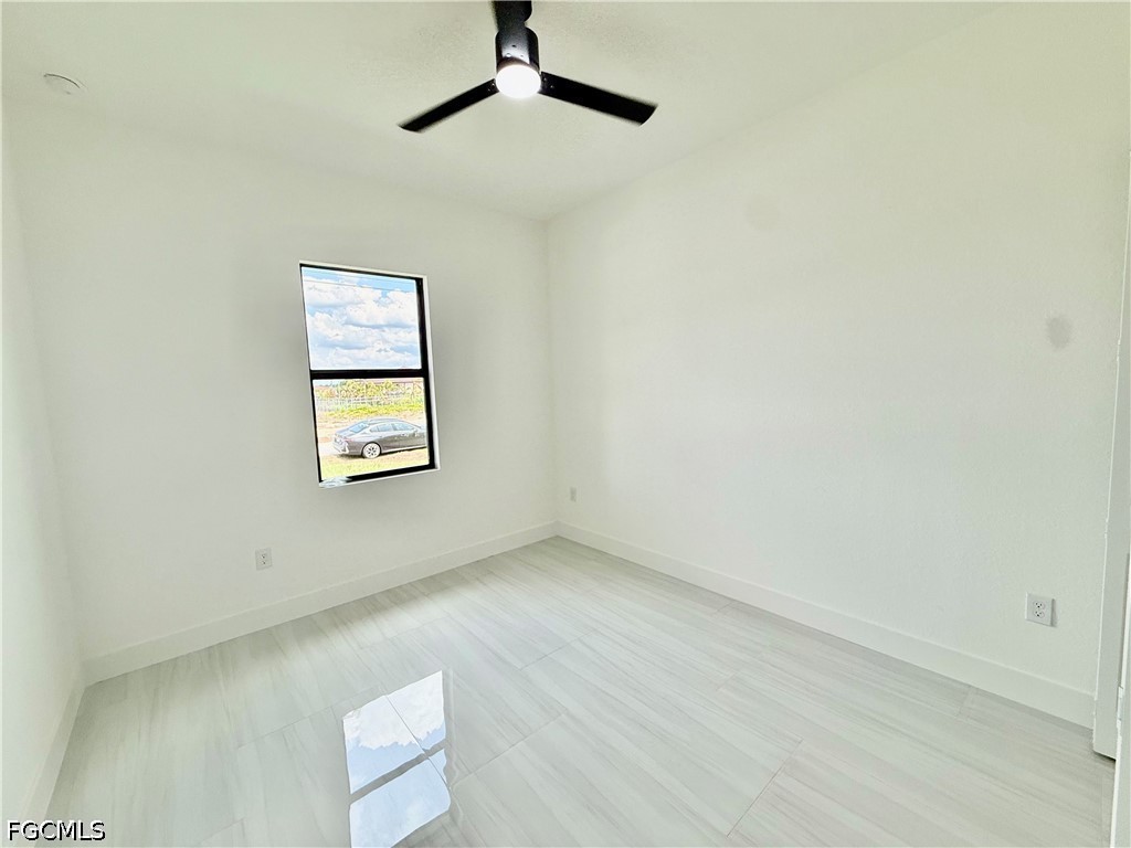 4 Bed SingleFamilyResidence for Sale in Lehigh Acres, photo 31