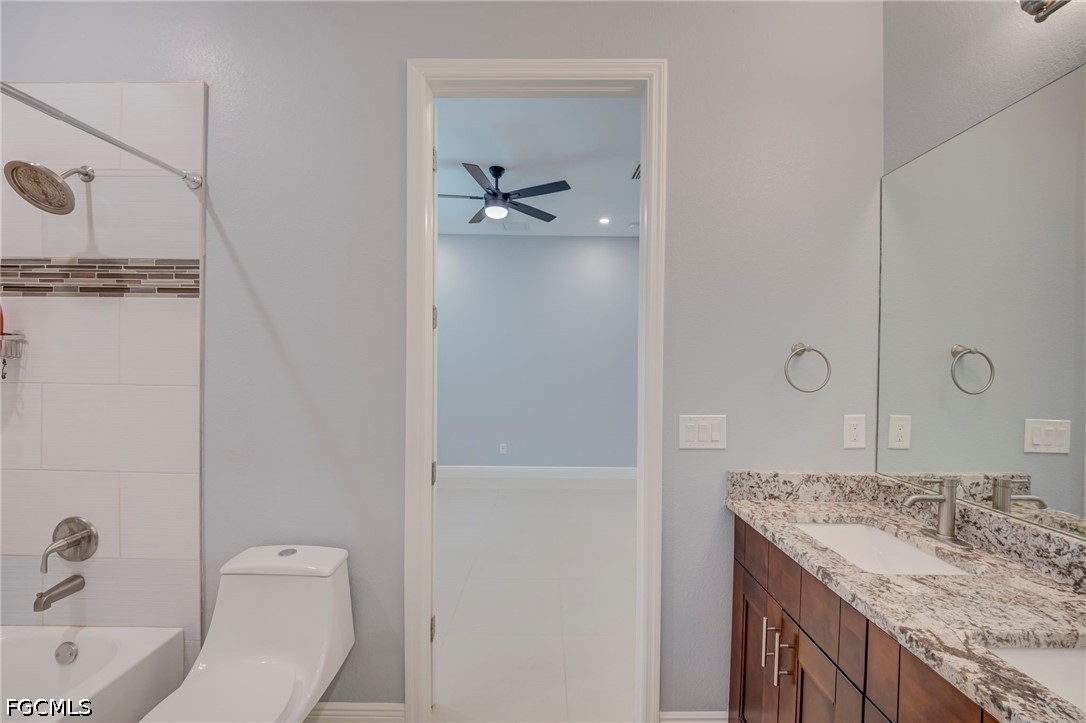 4 Bed SingleFamilyResidence for Sale in Lehigh Acres, photo 31