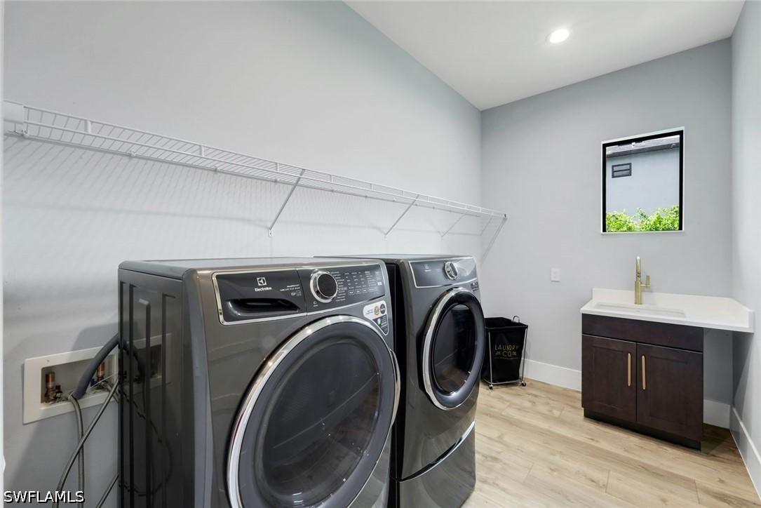 4 Bed SingleFamilyResidence for Sale in Naples, photo 31