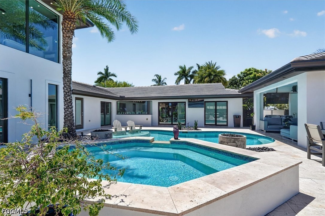 4 Bed Pool Home for Sale in Town And River, photo 31
