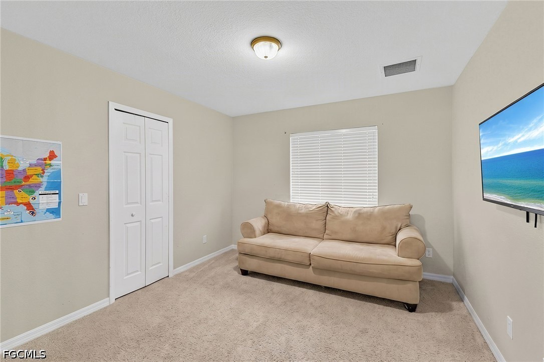 4 Bed SingleFamilyResidence for Sale in Lehigh Acres, photo 31