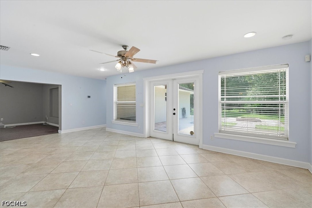 3 Bed Waterfront Home for Sale in Fort Myers, photo 31
