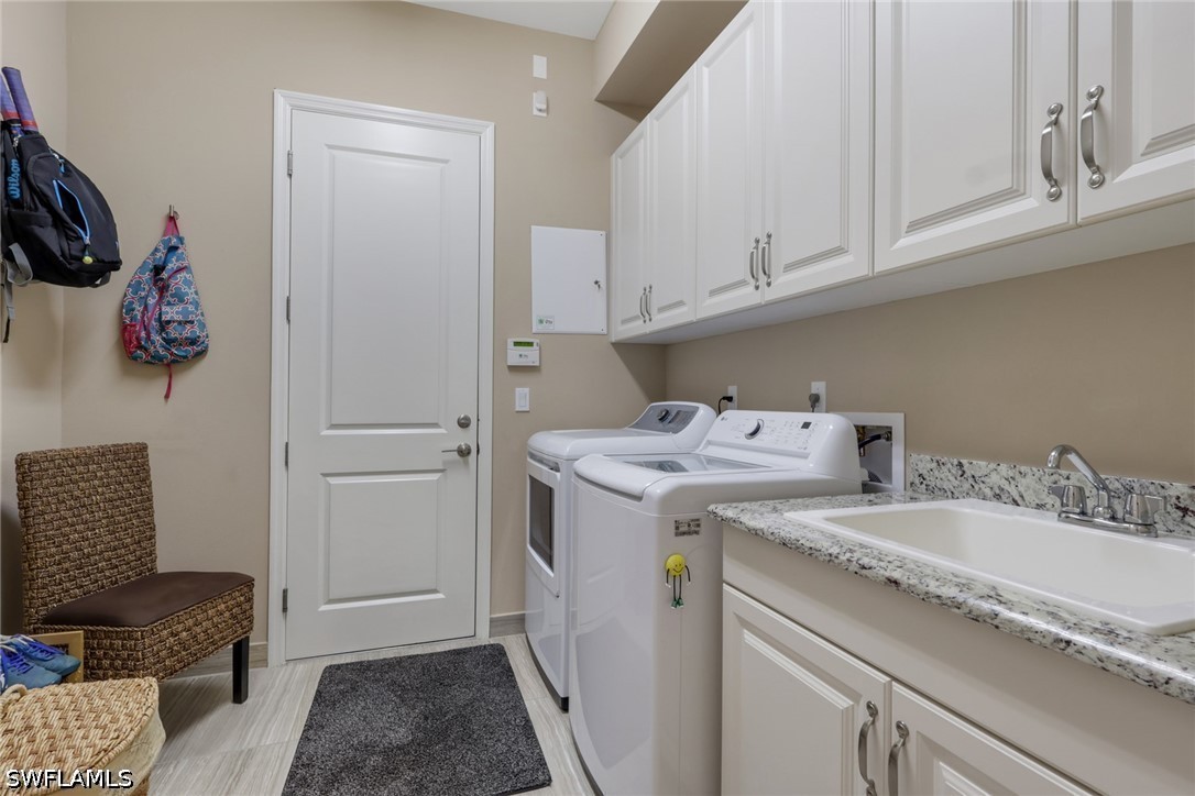 3 Bed Pool Home for Sale in Valencia Bonita, photo 31