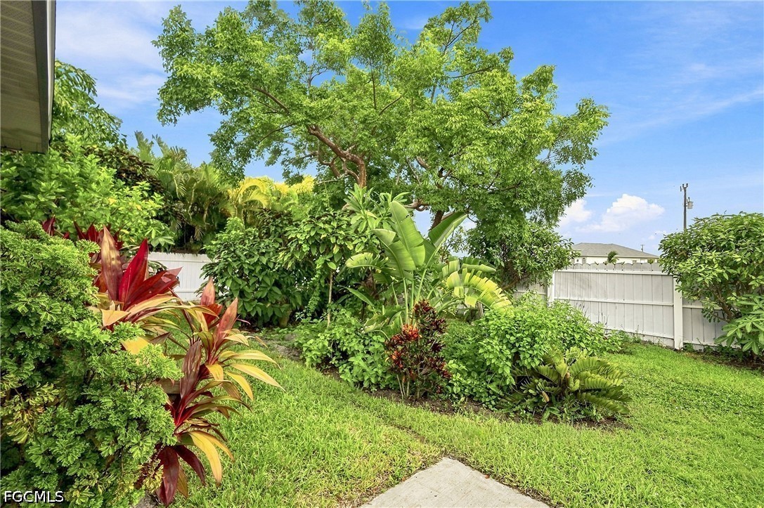 3 Bed SingleFamilyResidence for Sale in Cape Coral, photo 31