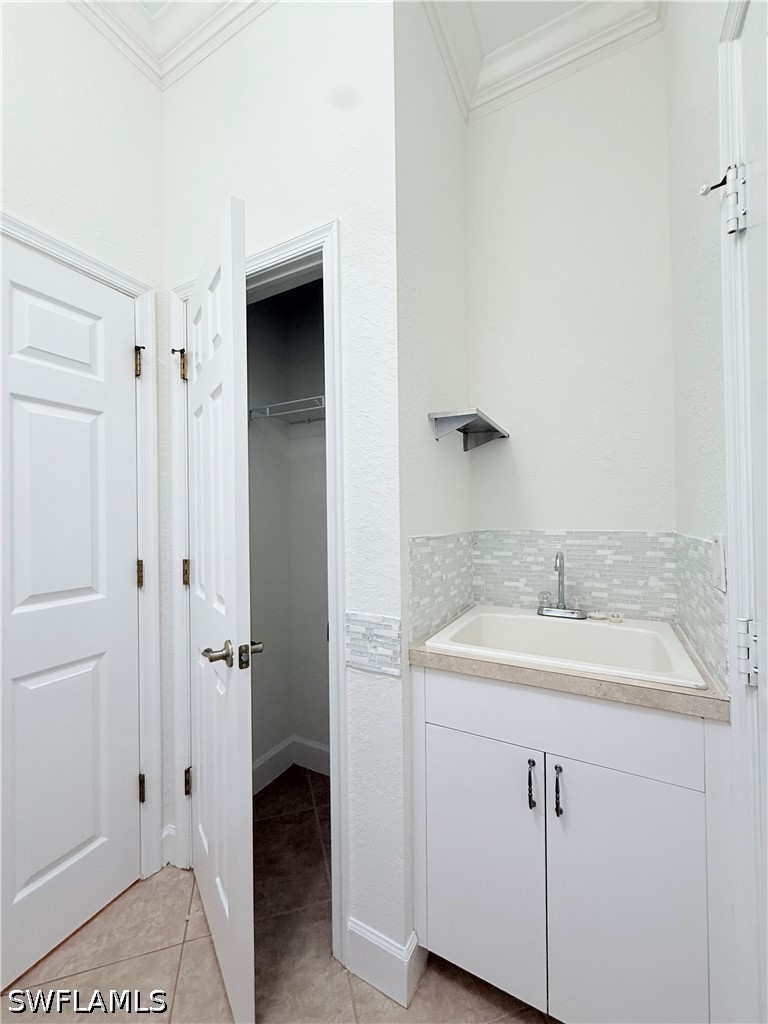 3 Bed Pool Home for Sale in Madison Park, photo 31