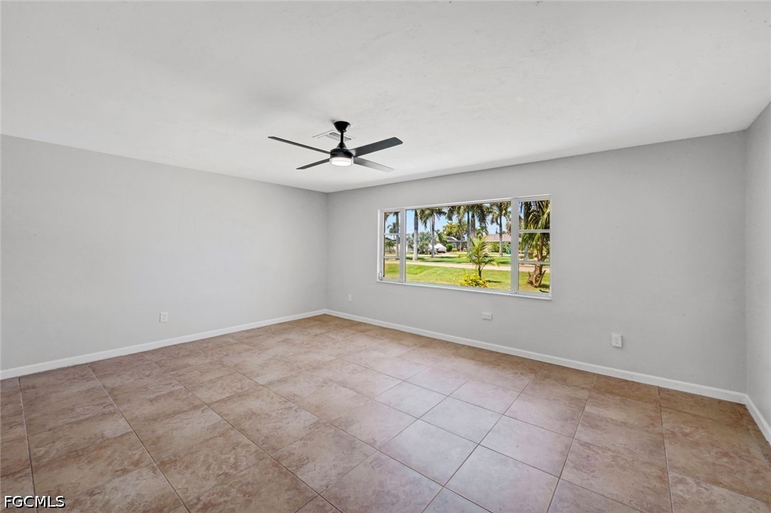 3 Bed SingleFamilyResidence for Sale in Cape Coral, photo 31