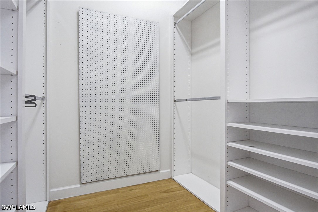 3 Bed Pool Home for Sale in Island Walk, photo 31