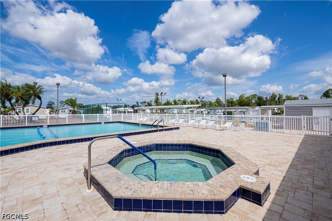 1 Bed ManufacturedHome for Sale in North Fort Myers, photo 31
