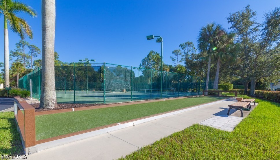 3 Bed Attached for Sale in Naples, photo 31