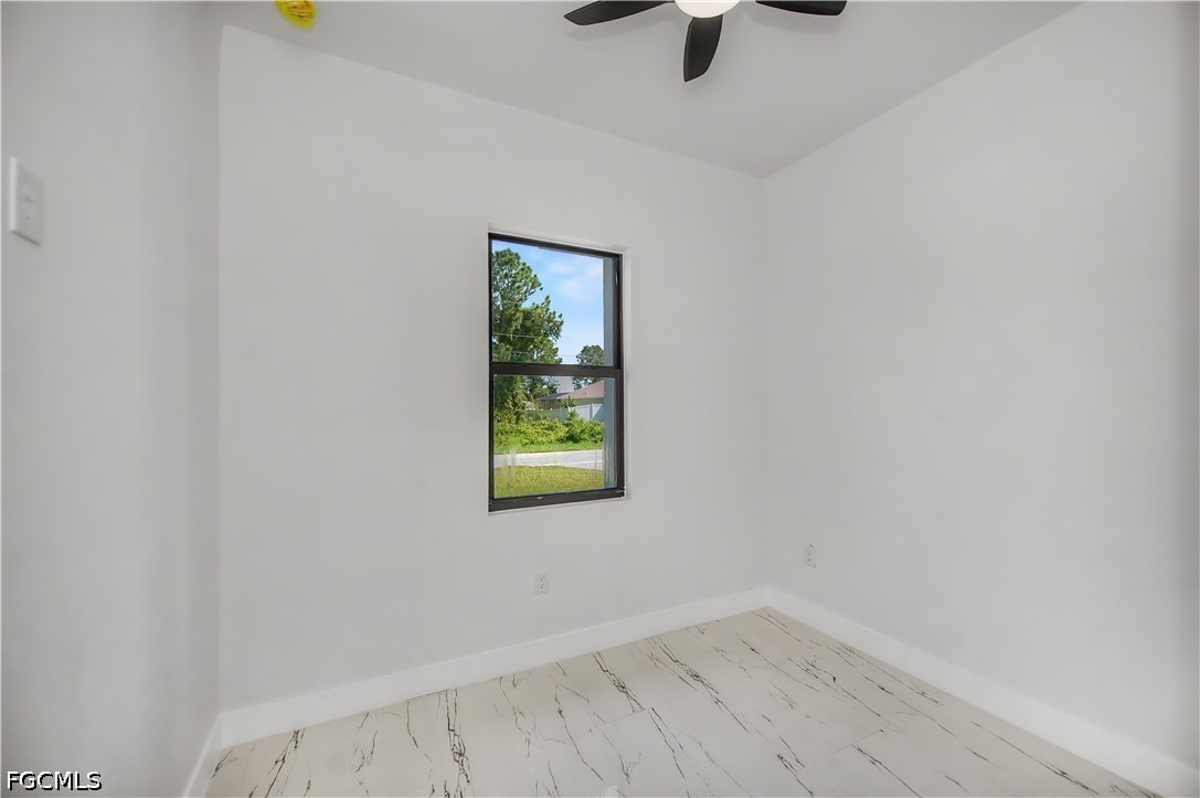 3 Bed SingleFamilyResidence for Sale in Lehigh Acres, photo 31