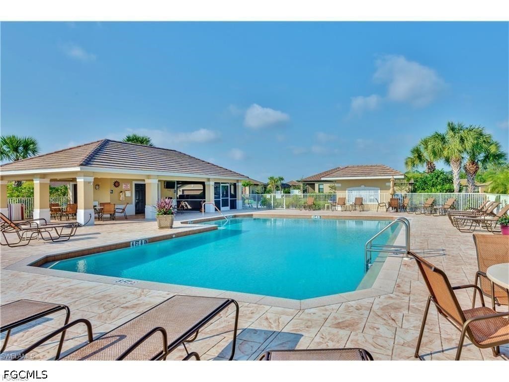 2 Bed Condominium for Sale in Whispering Palms, photo 31