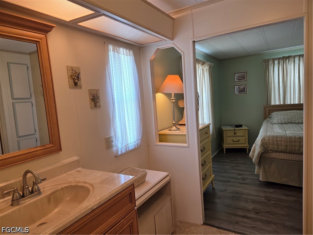 2 Bed ManufacturedHome for Sale in North Fort Myers, photo 31