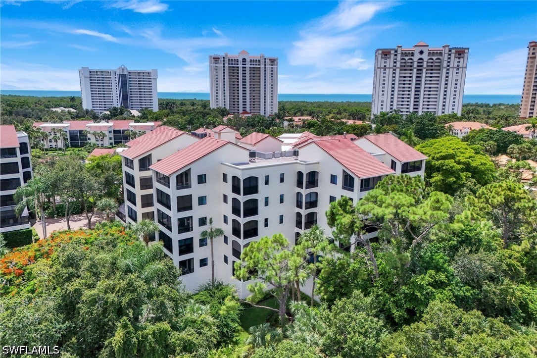 2 Bed Condominium for Sale in Naples, photo 31