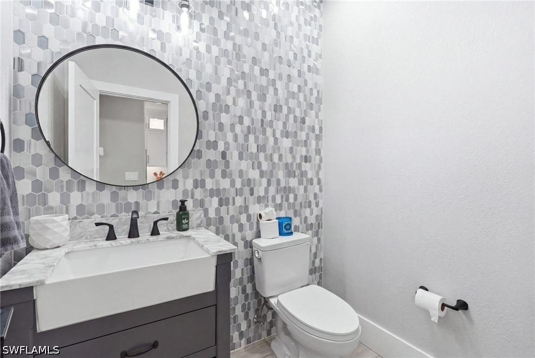 5 Bed Pool Home for Sale in Stoneybrook, photo 31