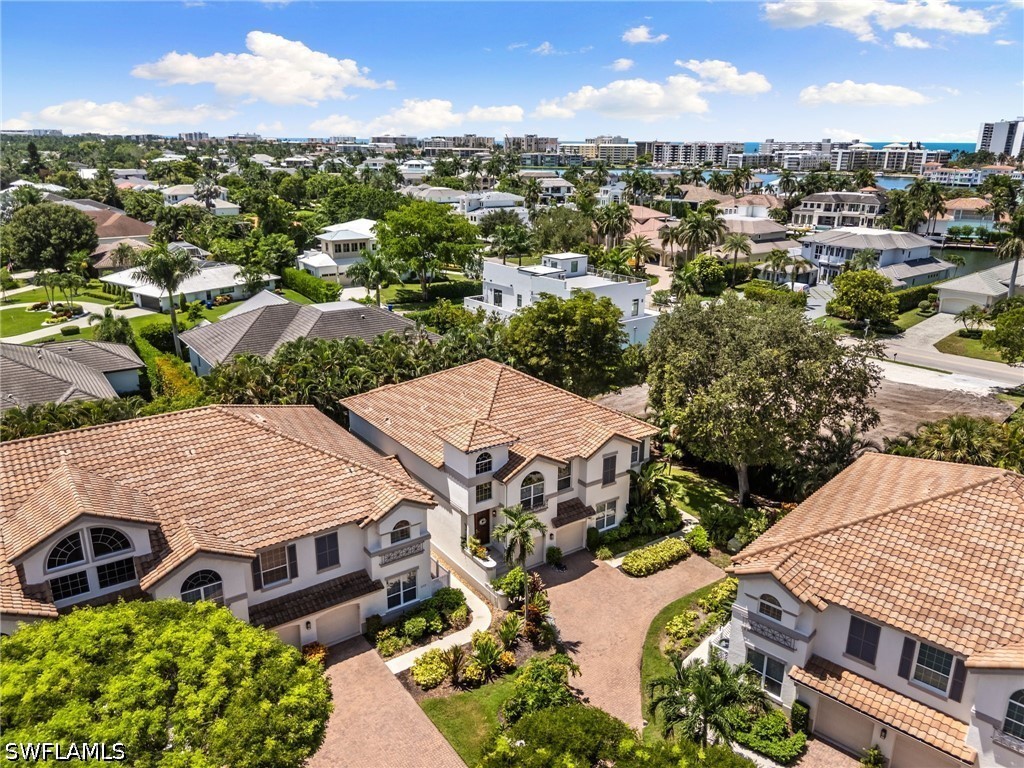 3 Bed Condominium for Sale in Colonade, photo 31