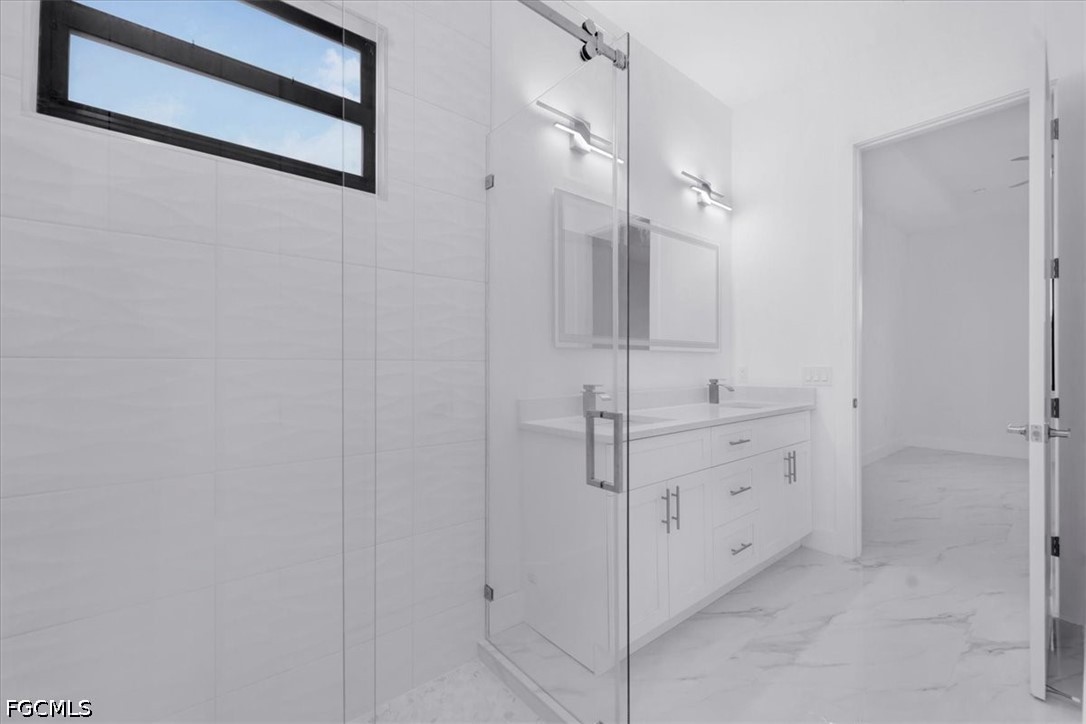 3 Bed SingleFamilyResidence for Sale in Cape Coral, photo 31