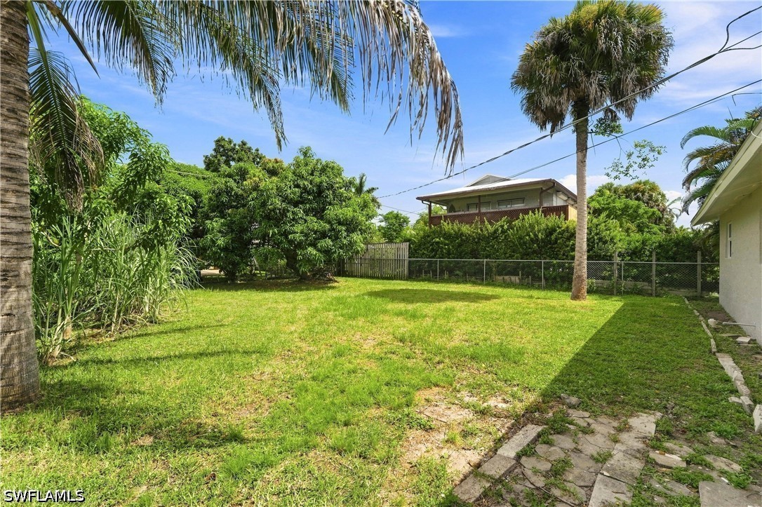 3 Bed SingleFamilyResidence for Sale in Naples, photo 31