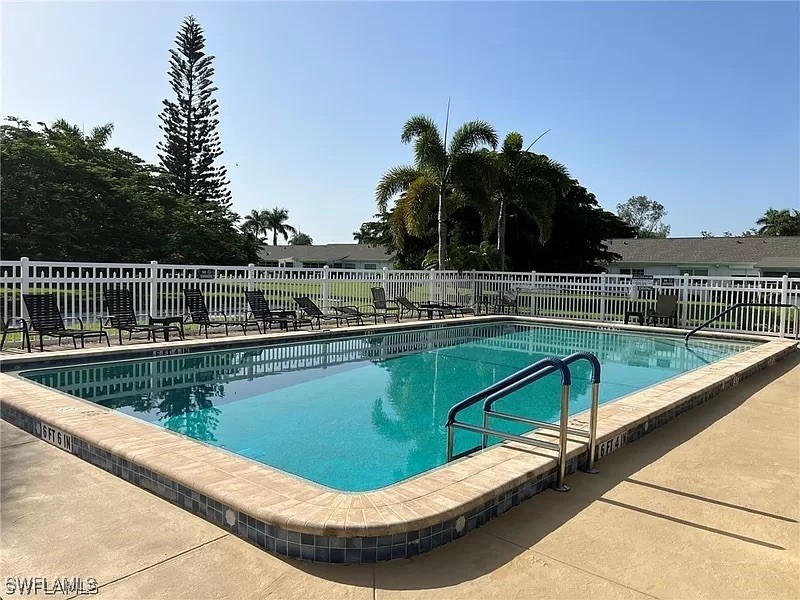 2 Bed Attached for Sale in Fort Myers, photo 32