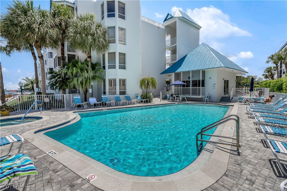 2 Bed Waterfront Home for Sale in Marco Island, photo 32