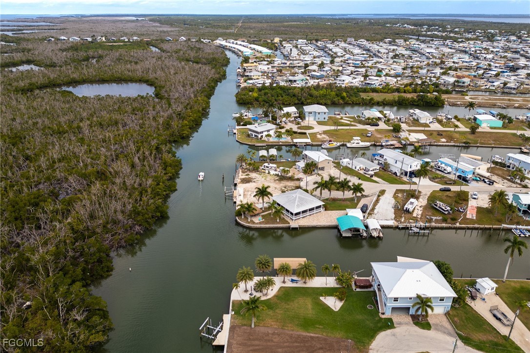 Waterfront Home for Sale in Trailerhaven, photo 32