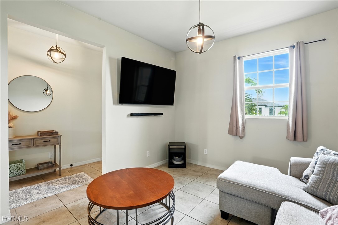 4 Bed SingleFamilyResidence for Sale in Cape Coral, photo 32
