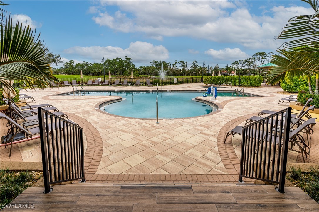 2 Bed Waterfront Home for Sale in Naples, photo 32