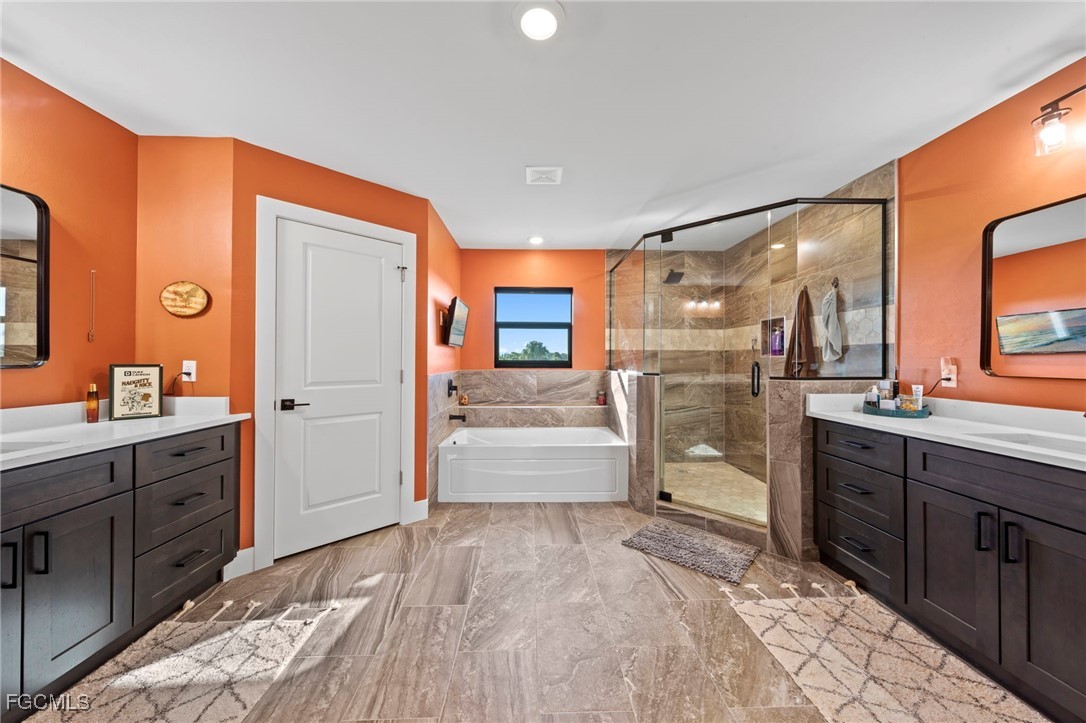 3 Bed SingleFamilyResidence for Sale in Lehigh Acres, photo 32