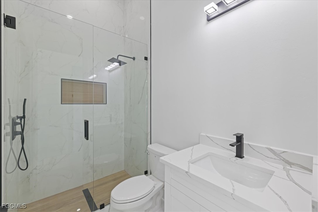 3 Bed SingleFamilyResidence for Sale in Port Charlotte, photo 32