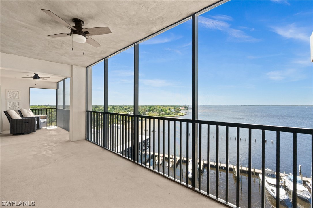 2 Bed Waterfront Home for Sale in Fort Myers, photo 32