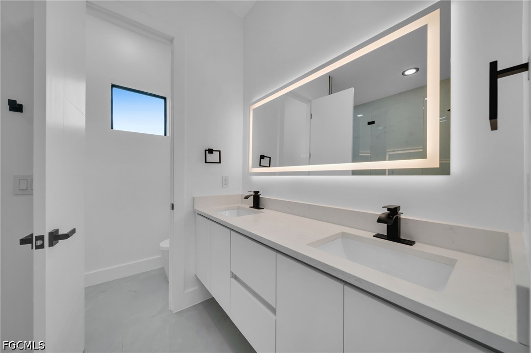 3 Bed Pool Home for Sale in Cape Coral, photo 32