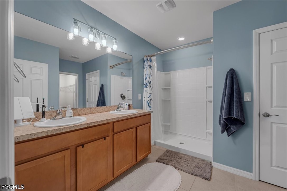 4 Bed SingleFamilyResidence for Sale in Cape Coral, photo 32