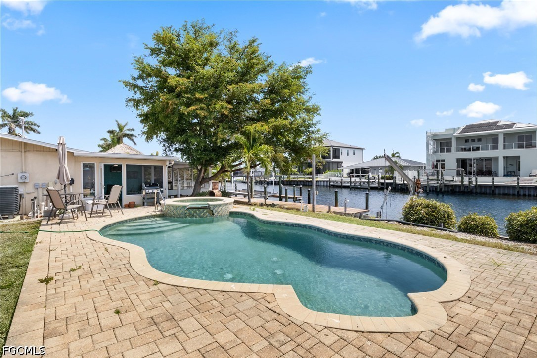 2 Bed Pool Home for Sale in Matlacha Isles, photo 32