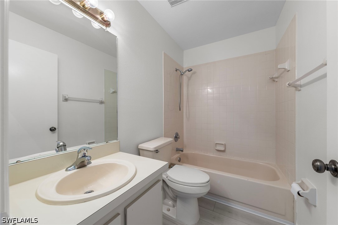 2 Bed Condominium for Sale in Fort Myers, photo 32