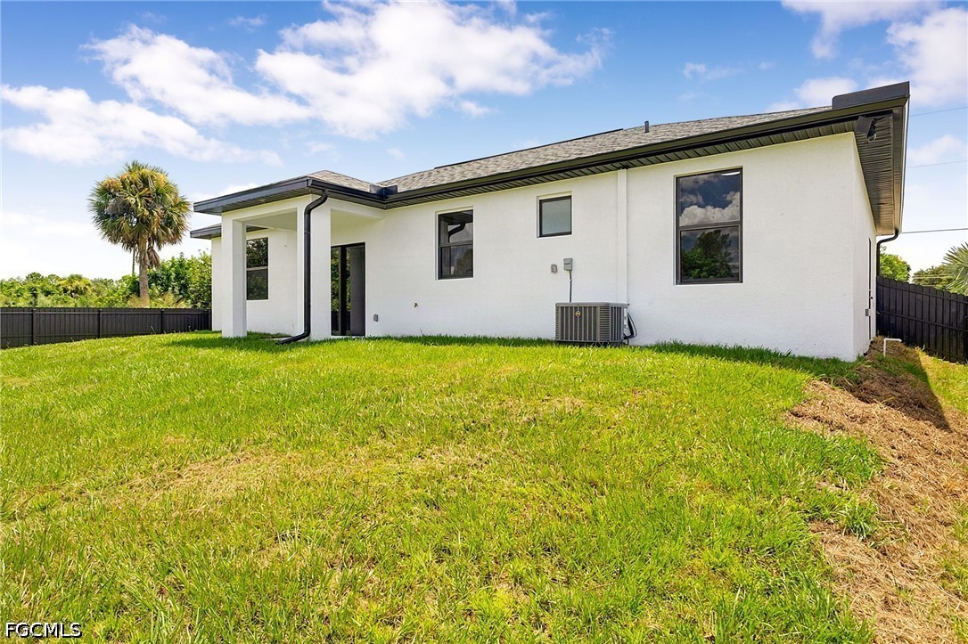 3 Bed SingleFamilyResidence for Sale in Lehigh Acres, photo 32