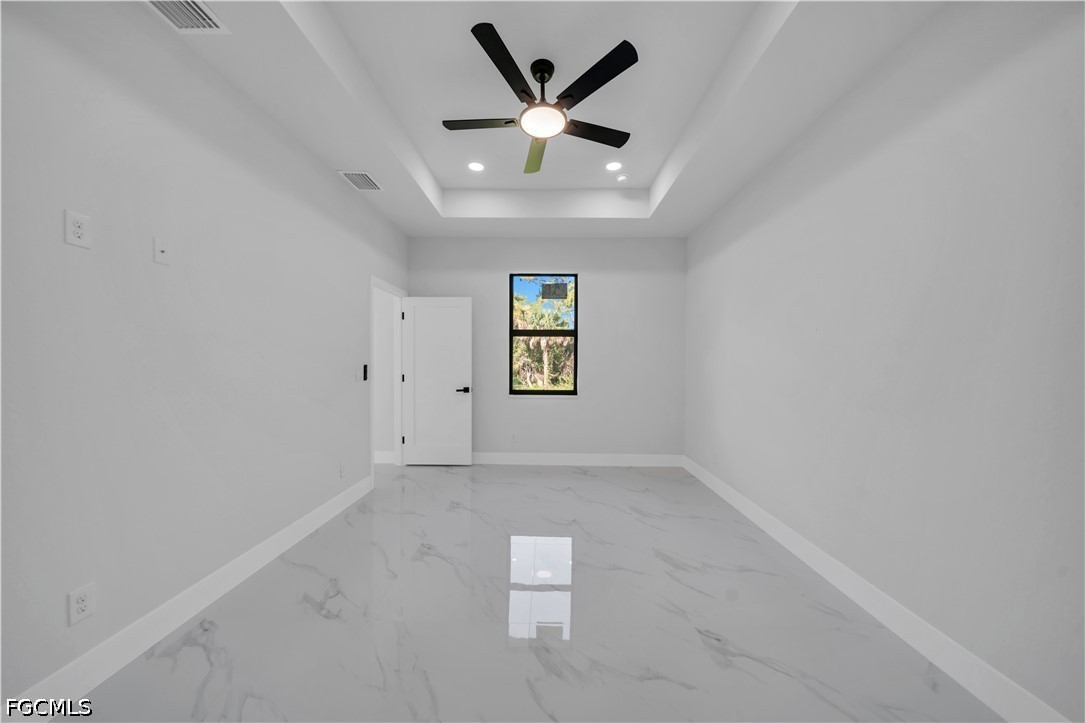 3 Bed SingleFamilyResidence for Sale in Lehigh Acres, photo 32